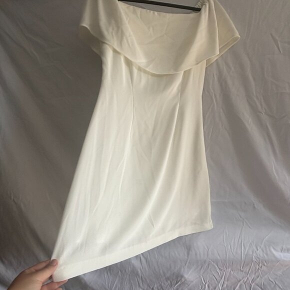 Charles Henry Off the Shoulder White Dress - Picture 3 of 8